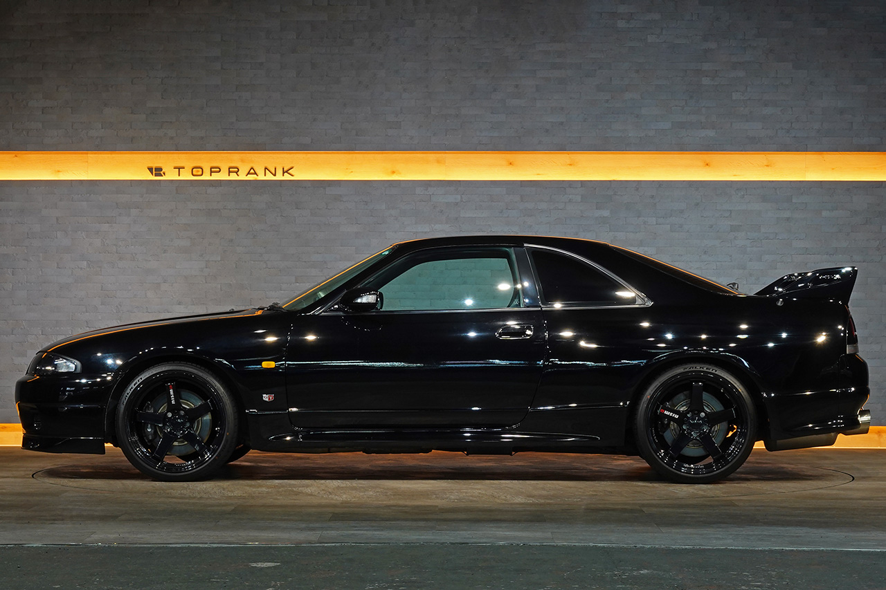 
								1995 Nissan Skyline R33 GT-R full									