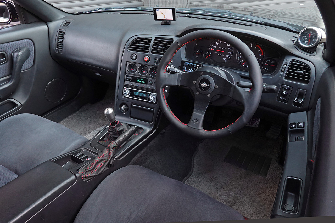 
								1995 Nissan Skyline R33 GT-R full									