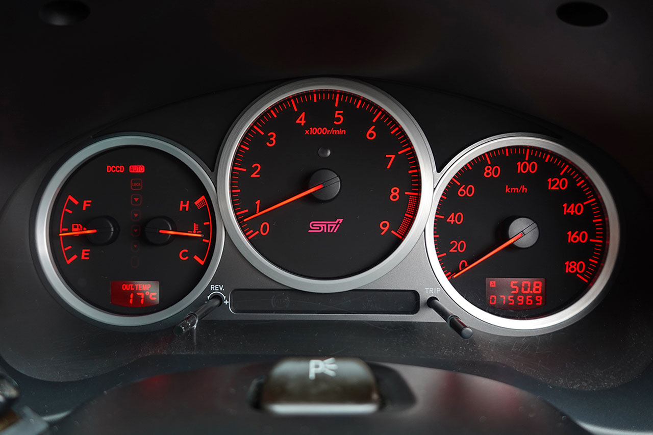 
								2004 SUBARU IMPREZA WRX STI – 76,000 km – Japan full									