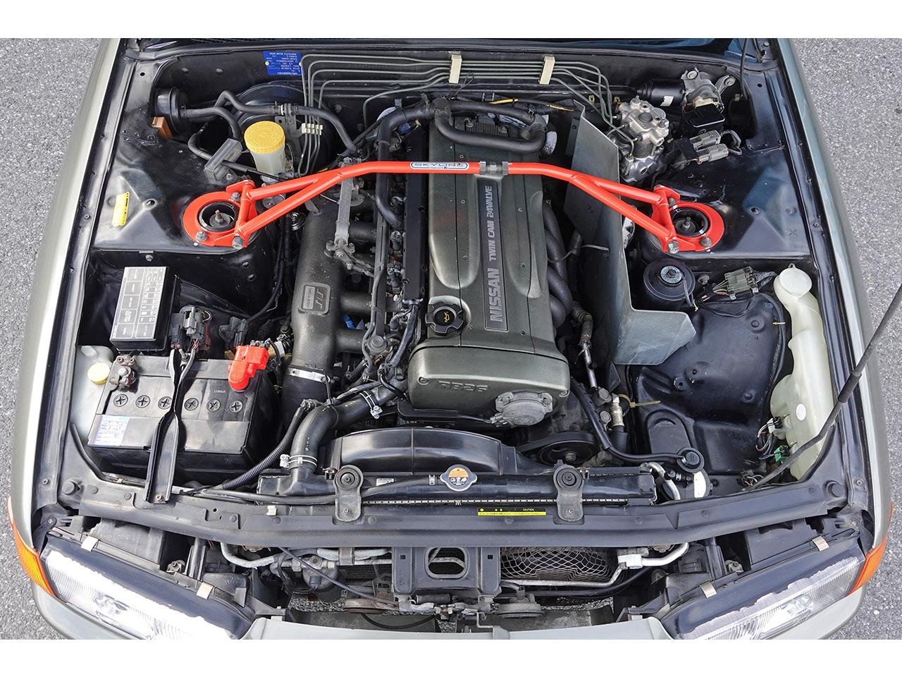 
								1992 NISSAN SKYLINE R32 Autech Version full									