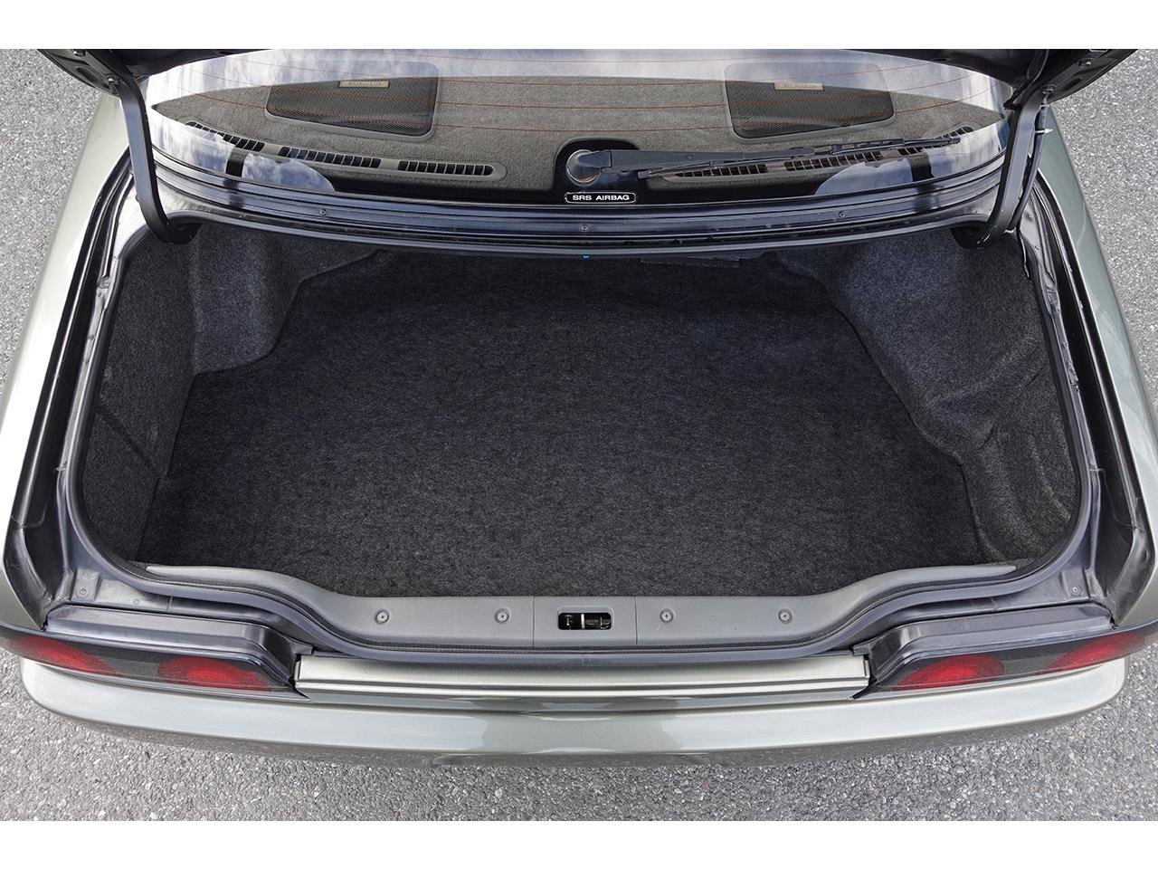 
								1992 NISSAN SKYLINE R32 Autech Version full									