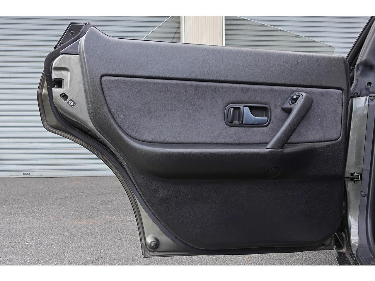 
								1992 NISSAN SKYLINE R32 Autech Version full									