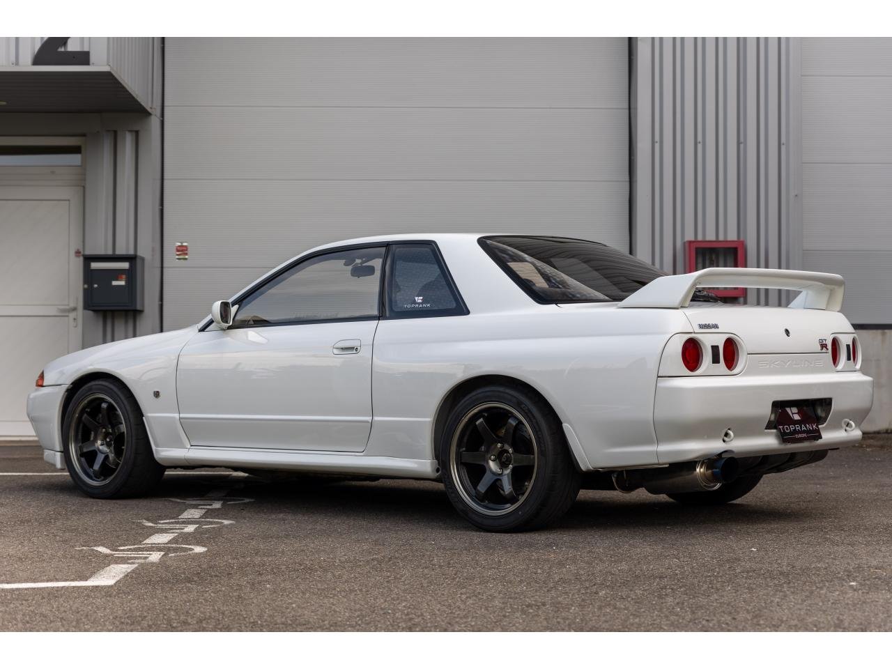 
								1994 NISSAN SKYLINE GT-R full									