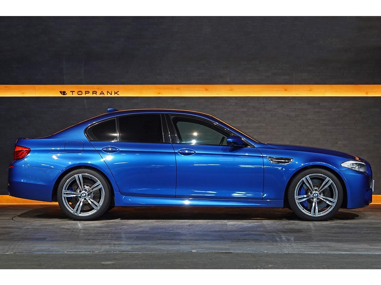 
								2013 BMW M5 M5 full									