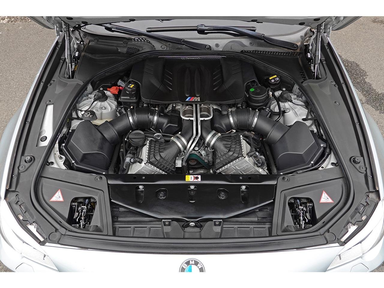 
								2015 BMW M5 F10 full									