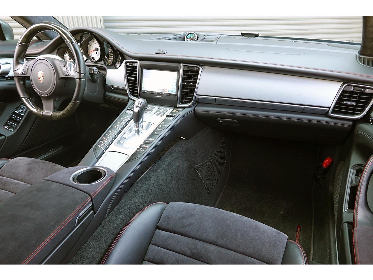 
								2013 PORSCHE PANAMERA GTS full									