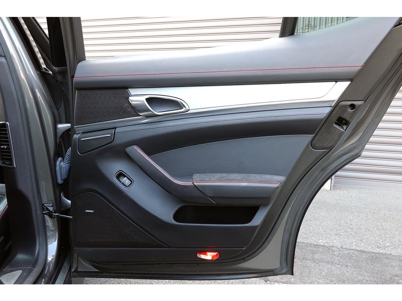 
								2013 PORSCHE PANAMERA GTS full									