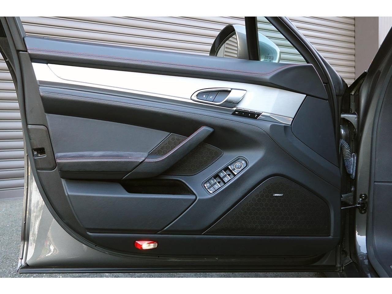 
								2013 PORSCHE PANAMERA GTS full									