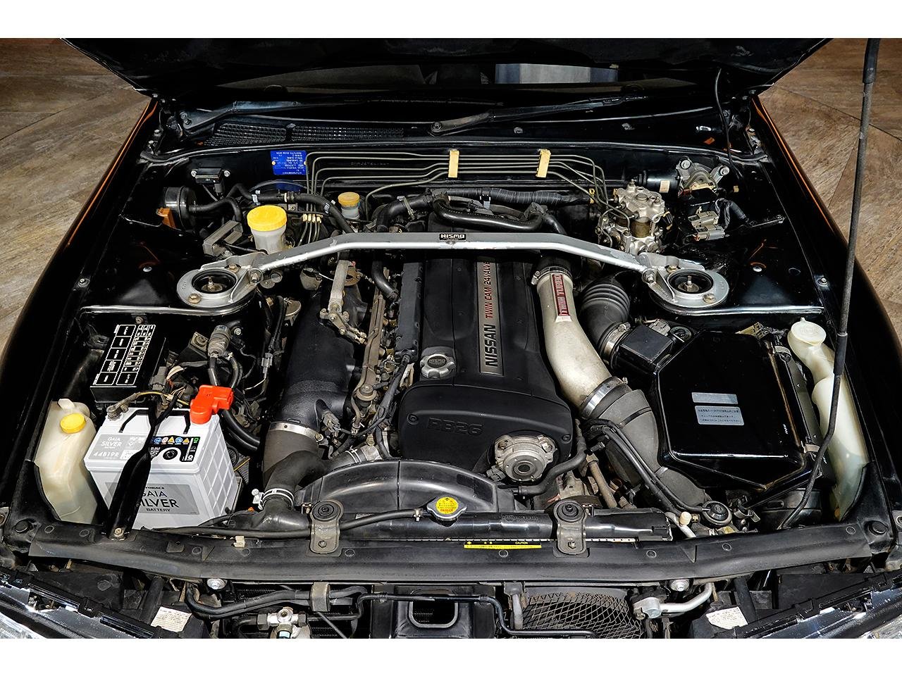 
								1992 NISSAN SKYLINE R32 GTR full									