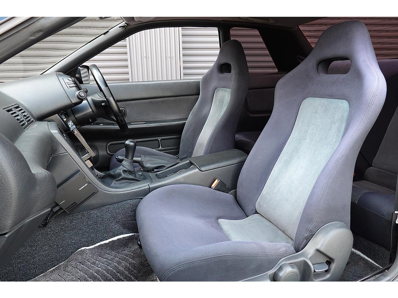 
								1992 NISSAN SKYLINE R32 GTR full									