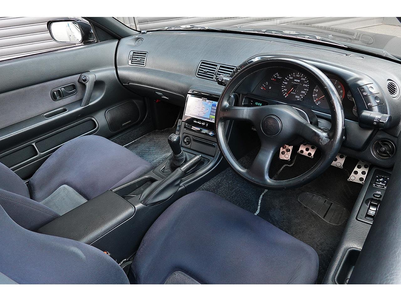 
								1992 NISSAN SKYLINE R32 GTR full									