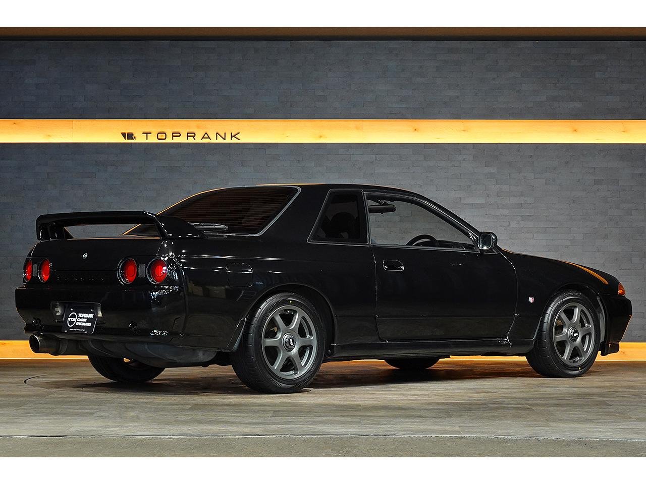 
								1992 NISSAN SKYLINE R32 GTR full									