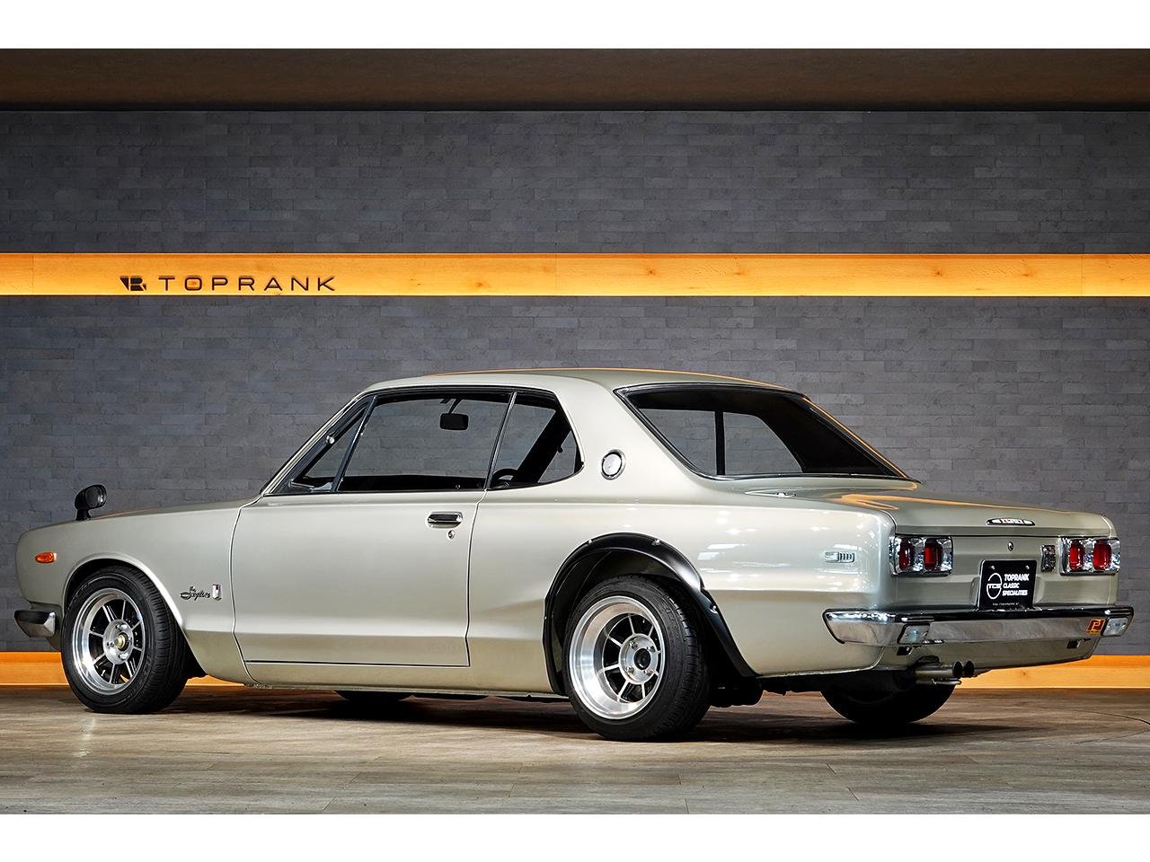 
								1971 NISSAN SKYLINE HAKOSUKA 2000 GTR full									