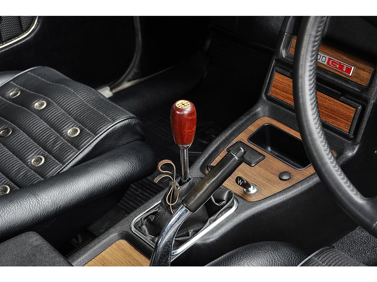 
								1971 NISSAN SKYLINE HAKOSUKA 2000 GTR full									