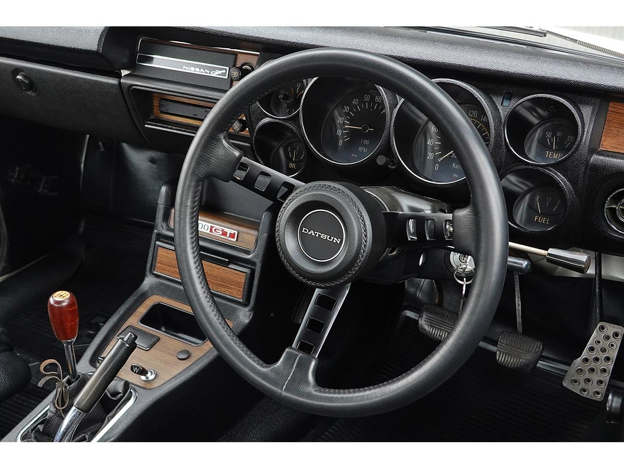 
								1971 NISSAN SKYLINE HAKOSUKA 2000 GTR full									