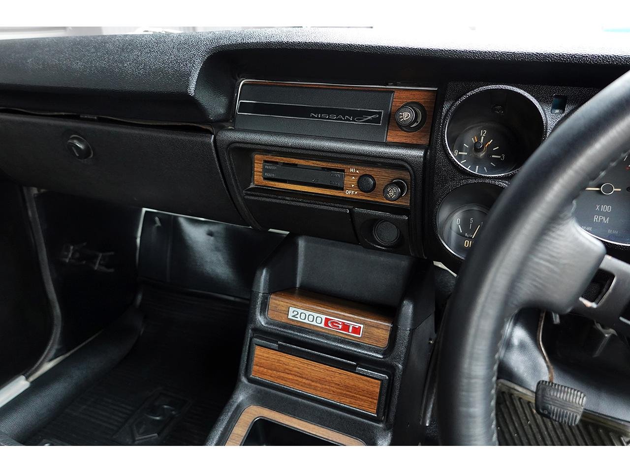 
								1971 NISSAN SKYLINE HAKOSUKA 2000 GTR full									