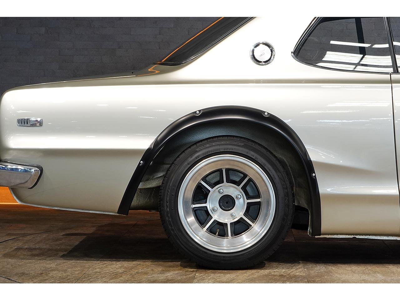 
								1971 NISSAN SKYLINE HAKOSUKA 2000 GTR full									