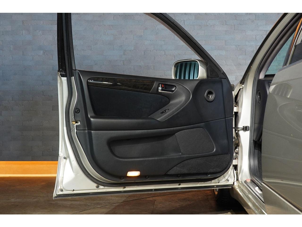 
								2001 TOYOTA ARISTO VA300 TOM’S full									