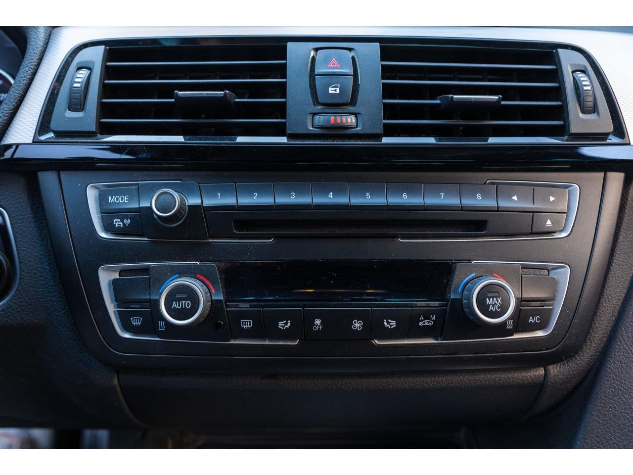 
								2014 BMW SERIE 3 Active hybrid 3 M sport full									