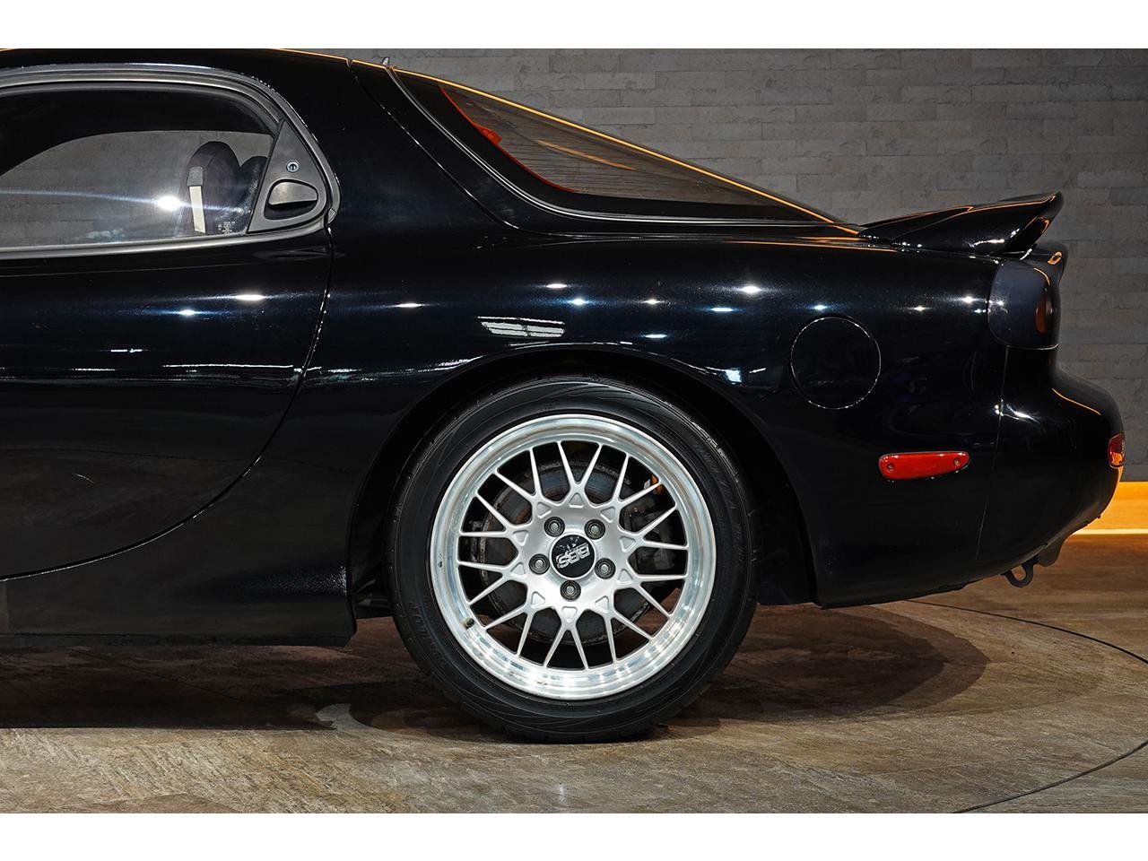 
								1994 MAZDA RX-7 Type R full									