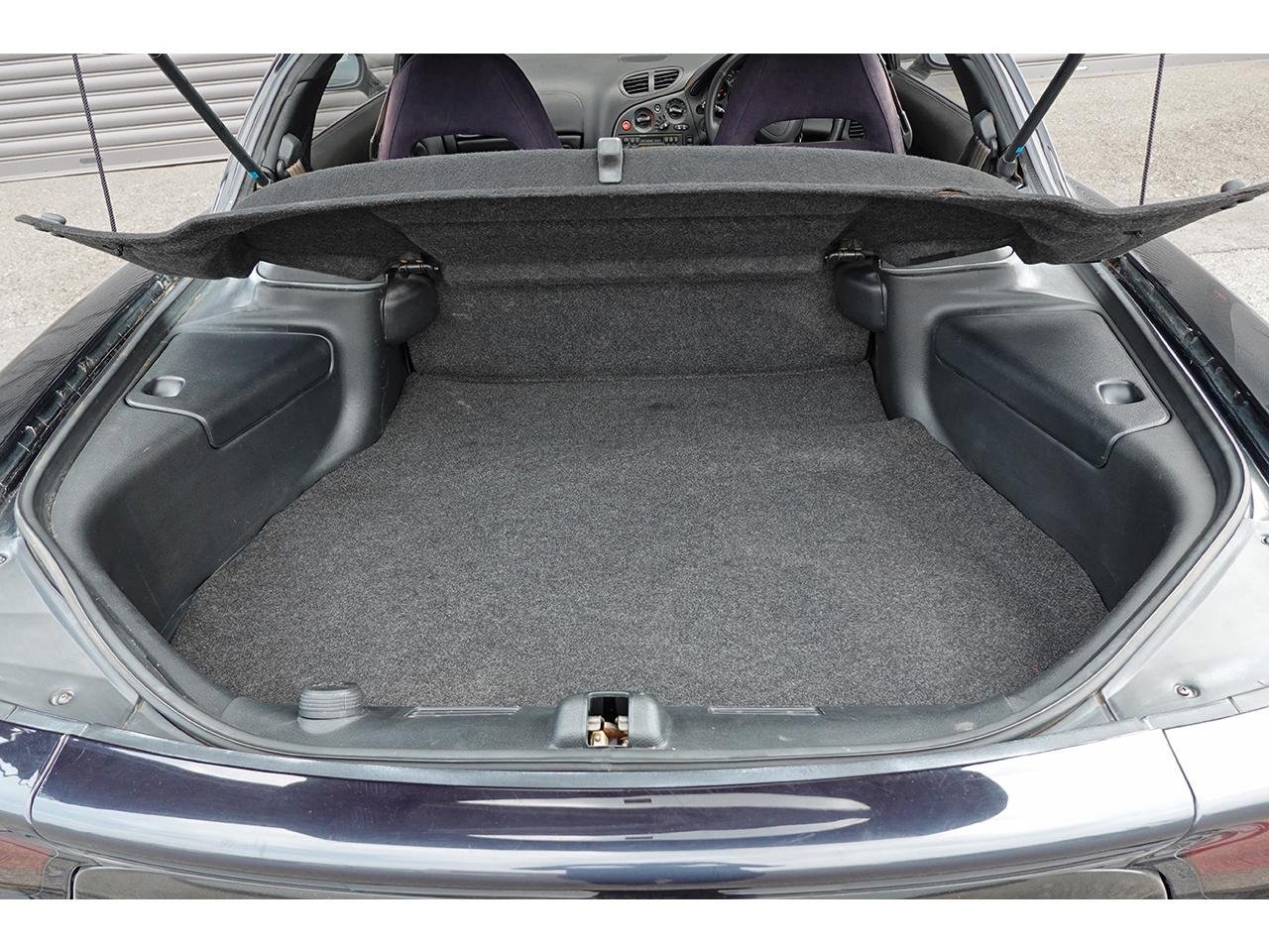 
								1994 MAZDA RX-7 Type R full									