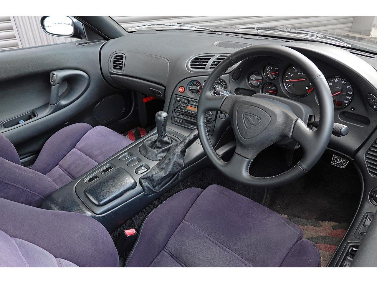 
								1994 MAZDA RX-7 Type R full									