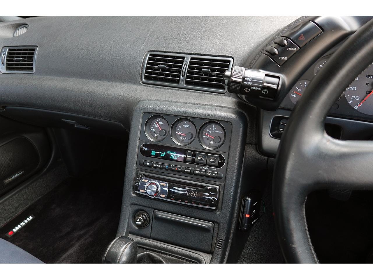 
								1992 NISSAN SKYLINE GTR full									