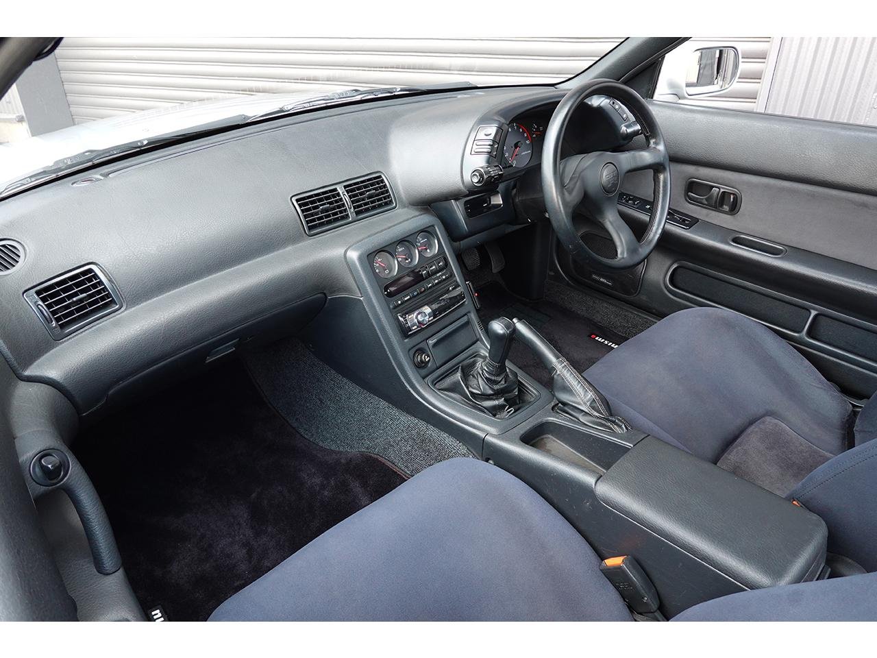 
								1992 NISSAN SKYLINE GTR full									