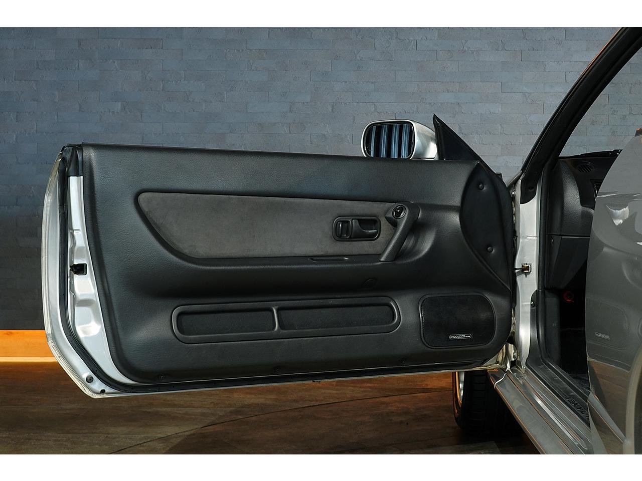 
								1992 NISSAN SKYLINE GTR full									