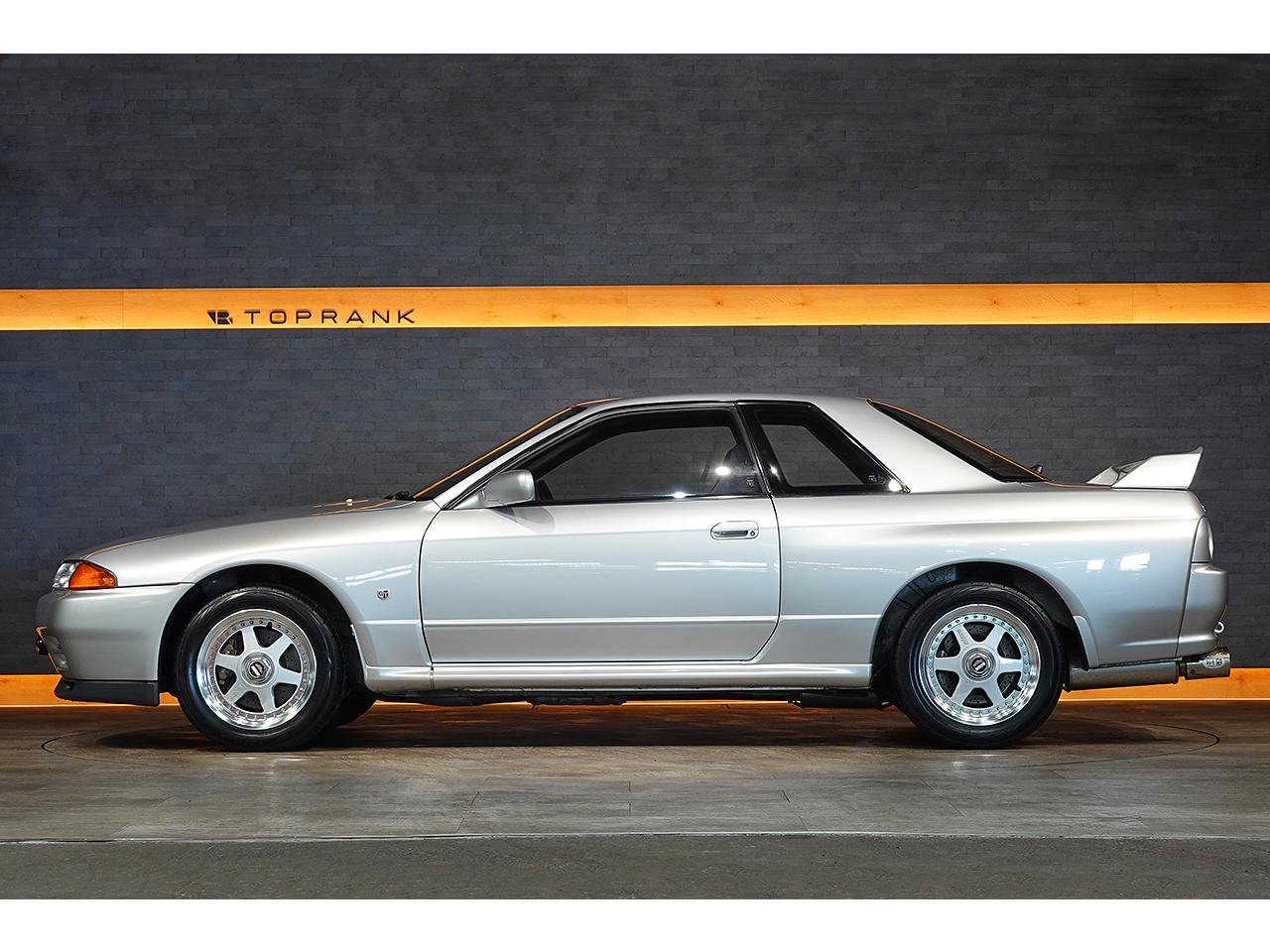 
								1992 NISSAN SKYLINE GTR full									