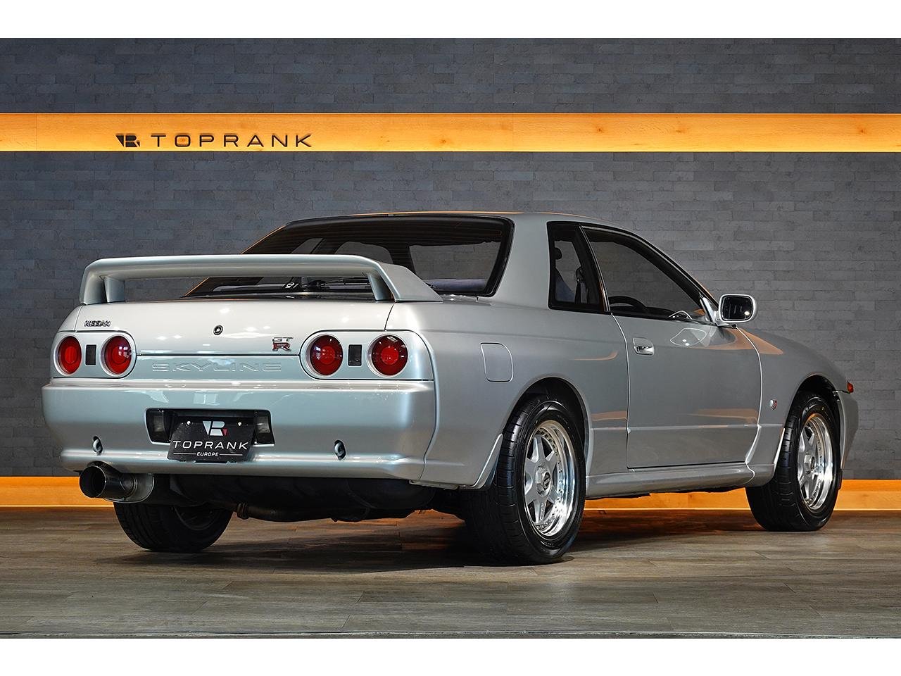 
								1992 NISSAN SKYLINE GTR full									