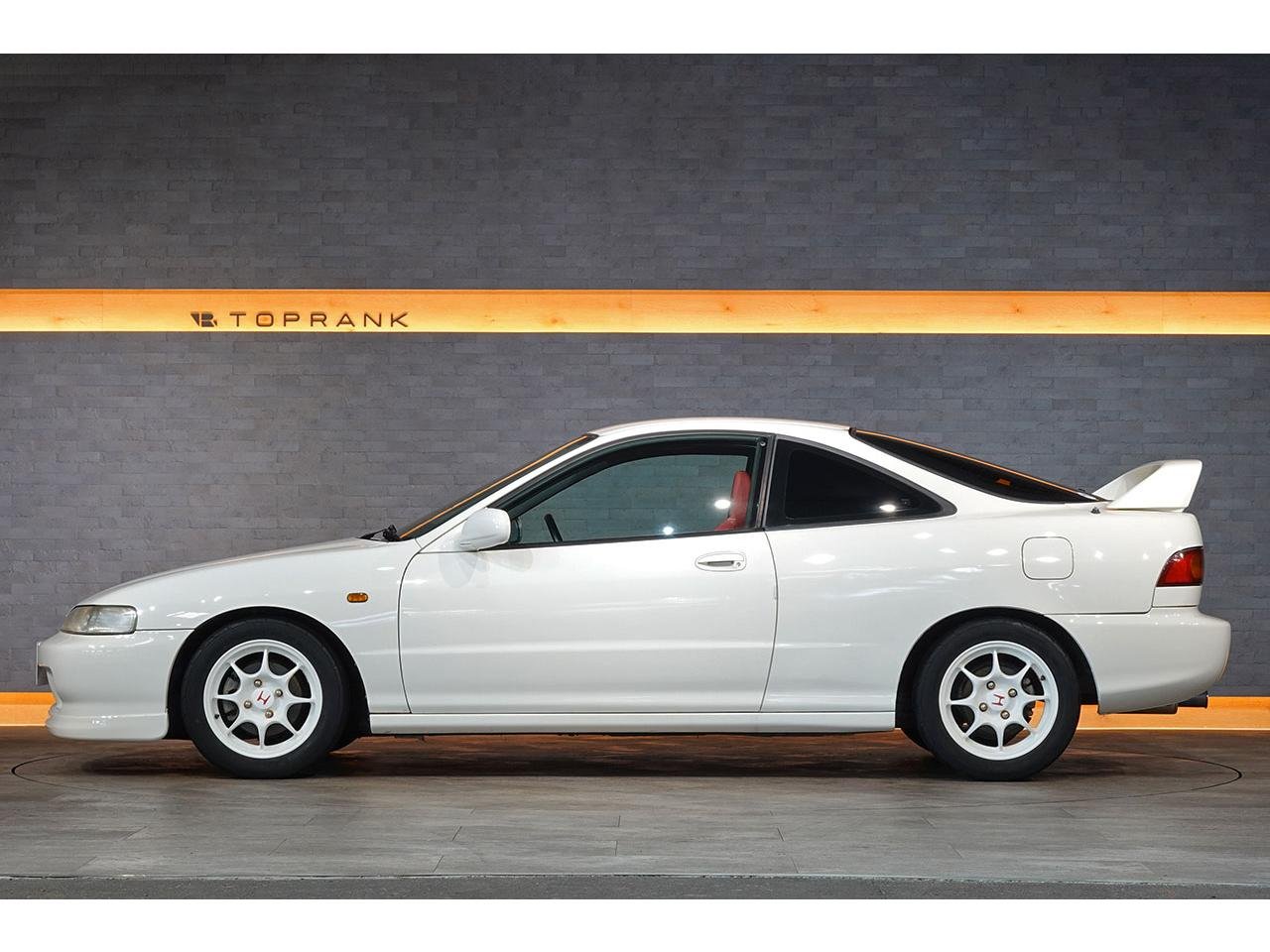 
								1996 HONDA INTEGRA Type R full									