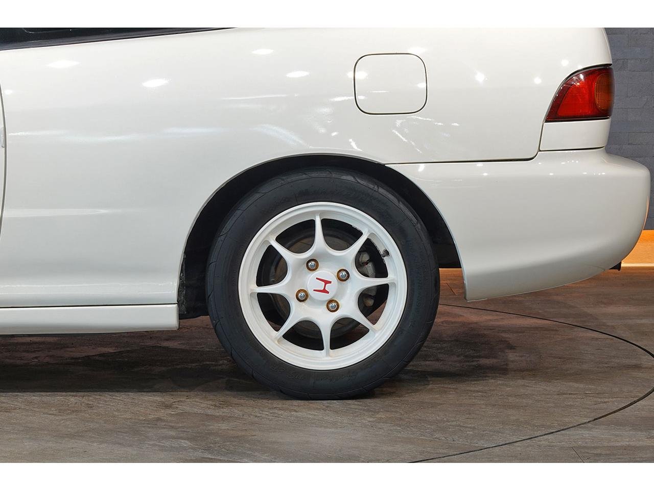 
								1996 HONDA INTEGRA Type R full									