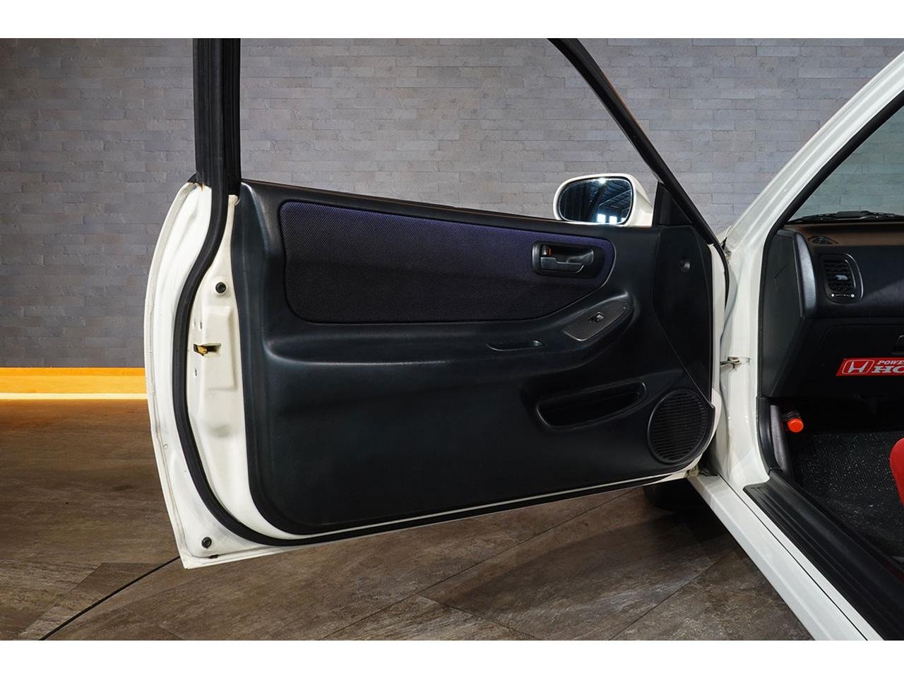 
								1996 HONDA INTEGRA Type R full									