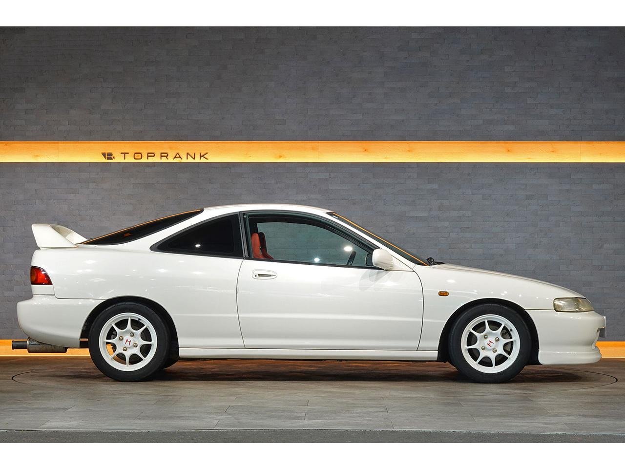 
								1996 HONDA INTEGRA Type R full									