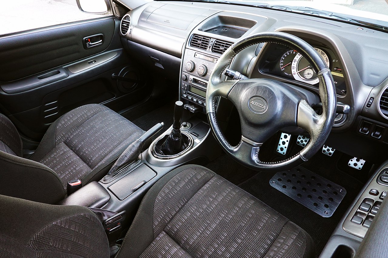 1999 Toyota Altezza SXE 10 RS200 Edition Z full