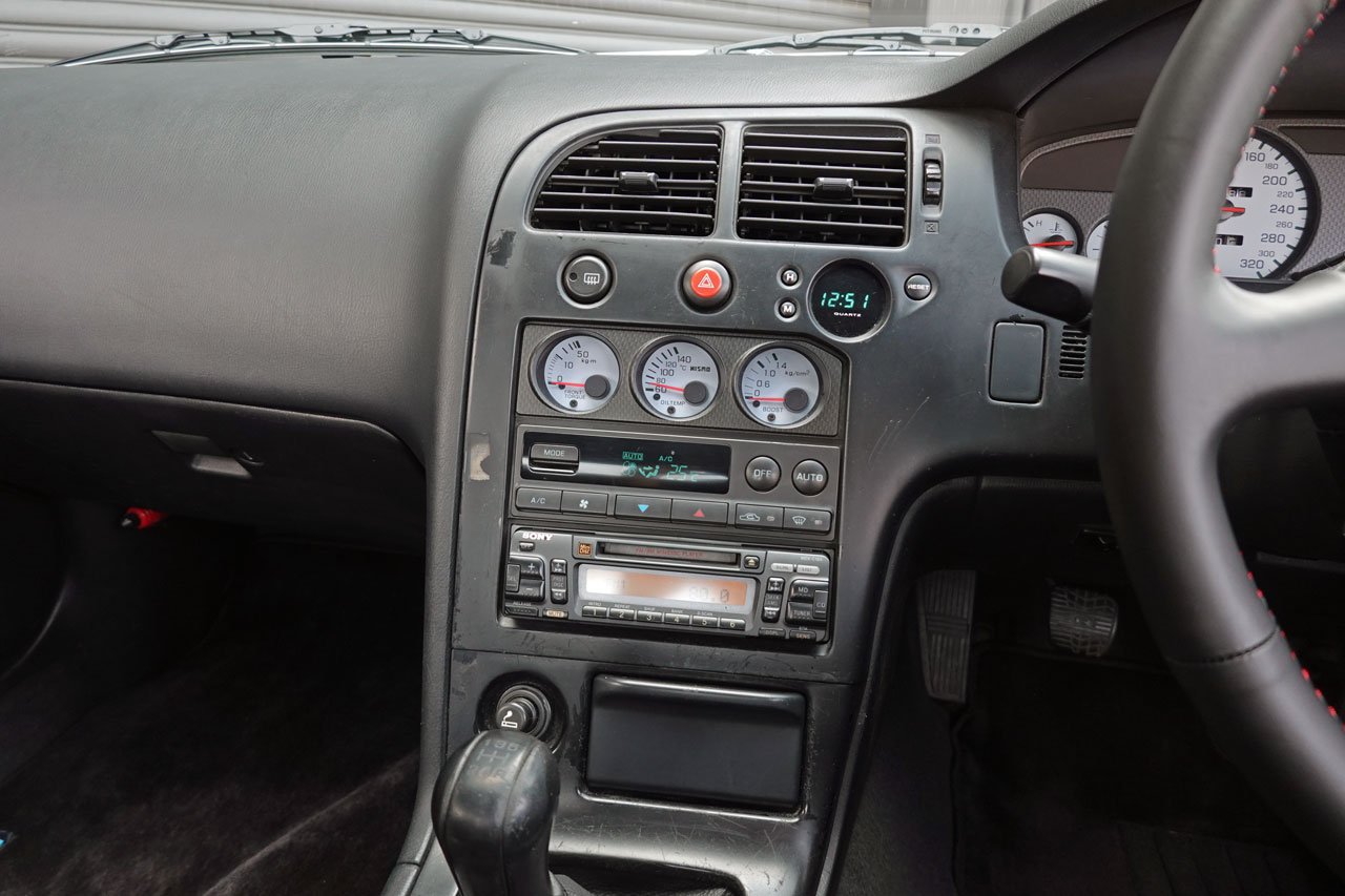 
1995 Nissan Skyline R33 GT-R Vspec full									