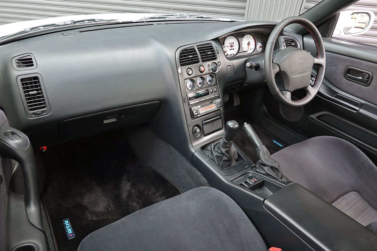 
1995 Nissan Skyline R33 GT-R Vspec full									