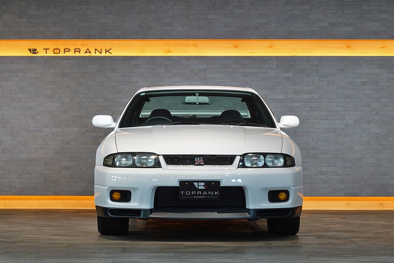 
1995 Nissan Skyline R33 GT-R Vspec full									