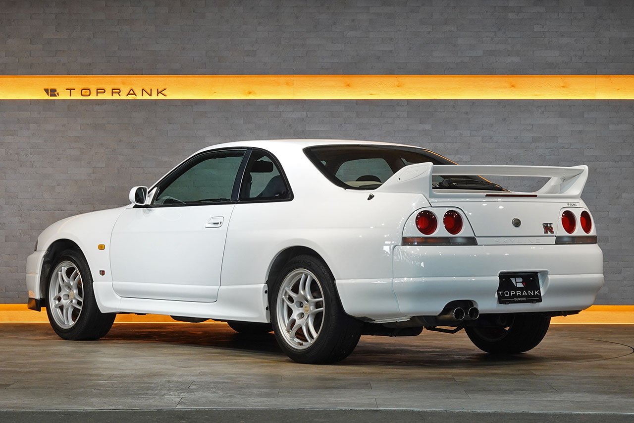 
1995 Nissan Skyline R33 GT-R Vspec full									