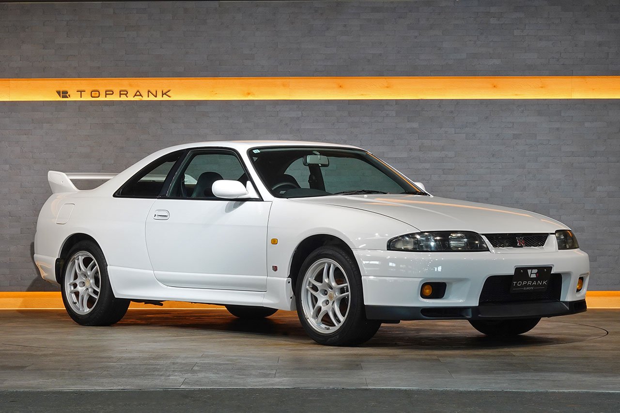 
1995 Nissan Skyline R33 GT-R Vspec full									