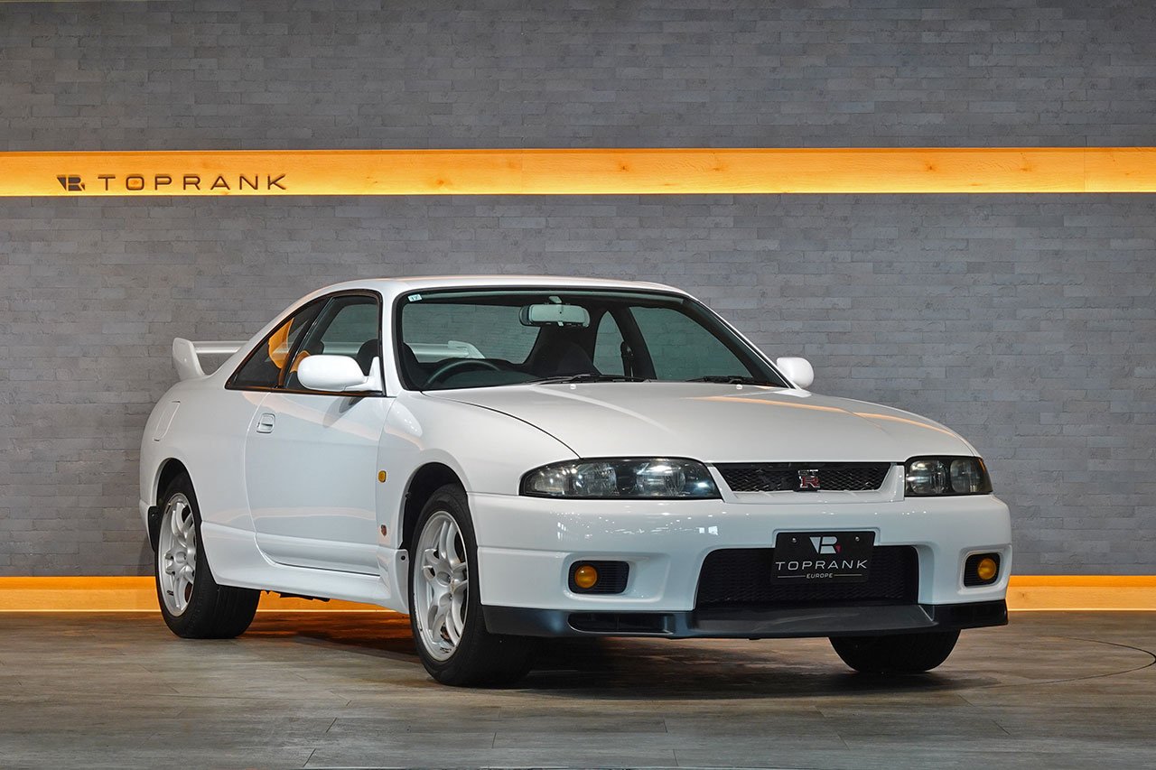 
1995 Nissan Skyline R33 GT-R Vspec full									