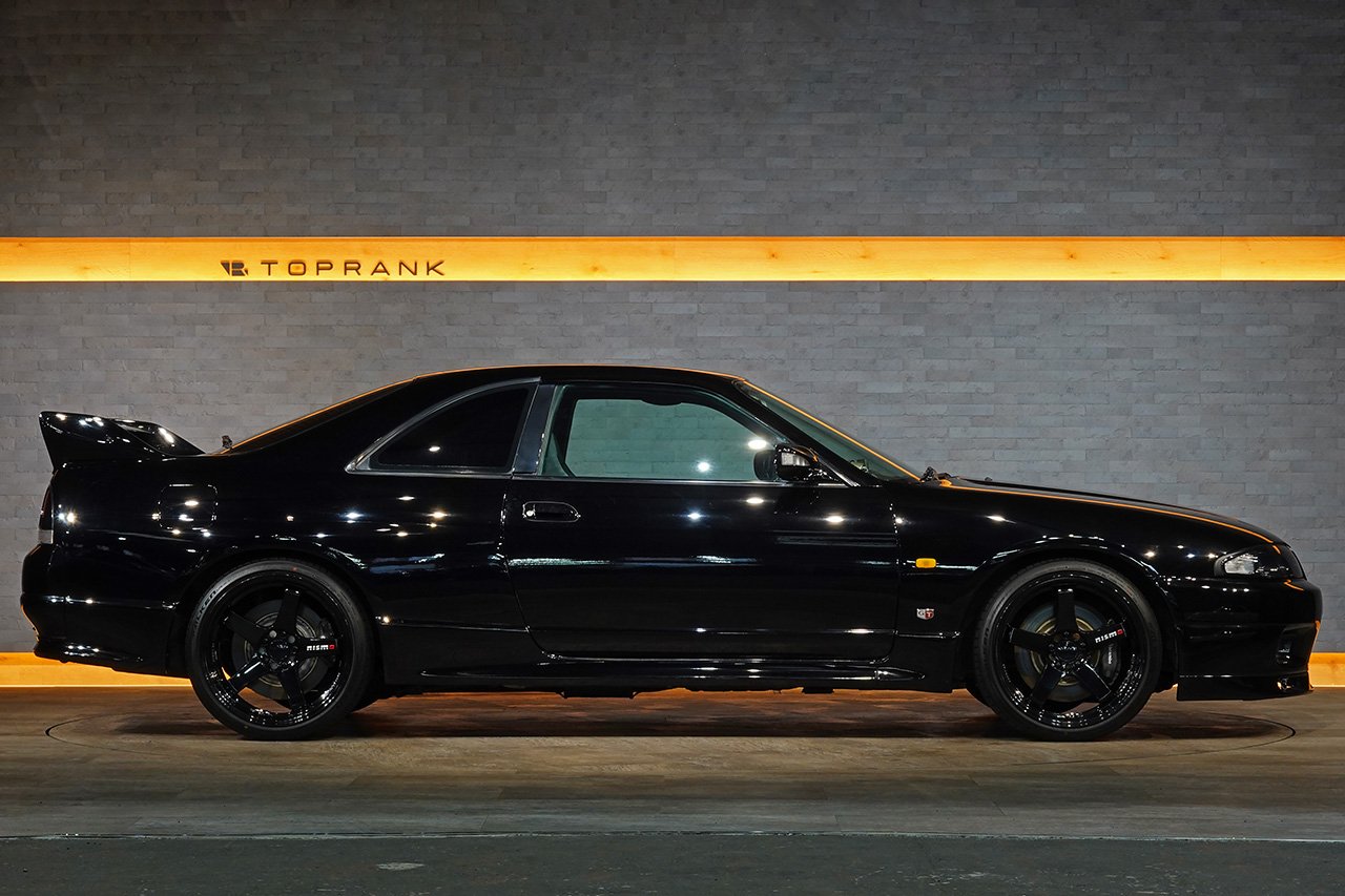 
1995 Nissan Skyline R33 GT-R full									