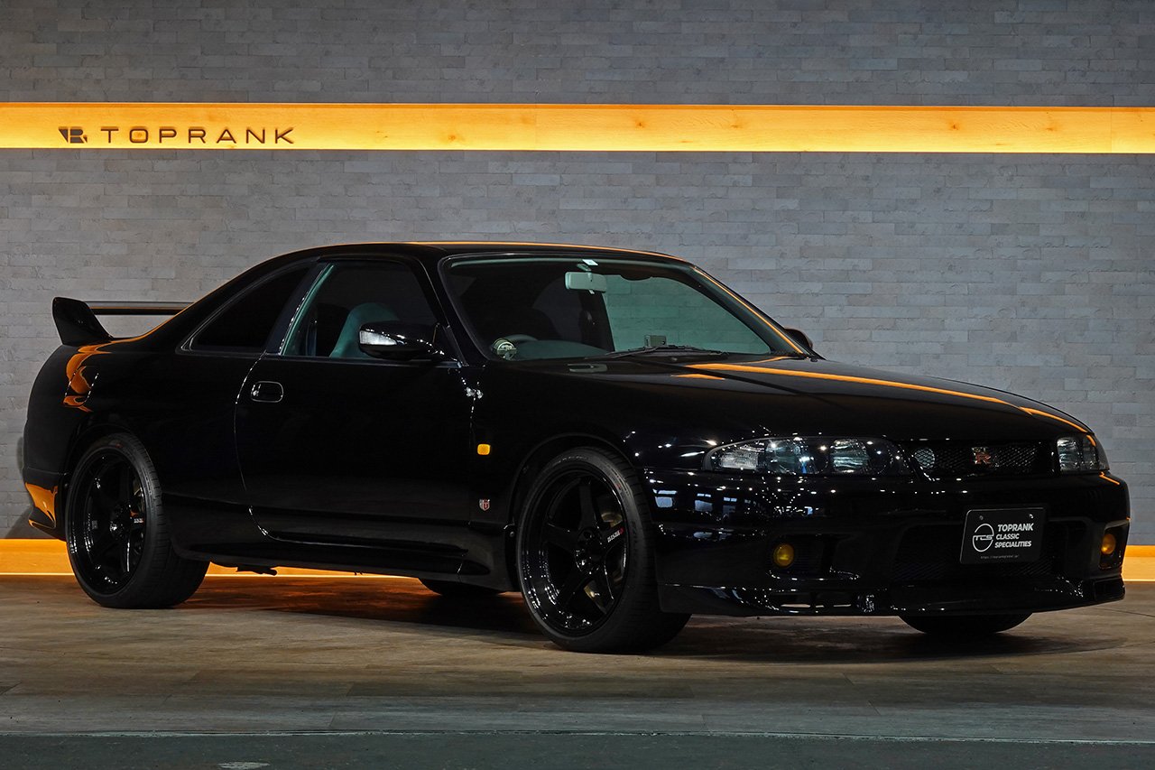 
1995 Nissan Skyline R33 GT-R full									