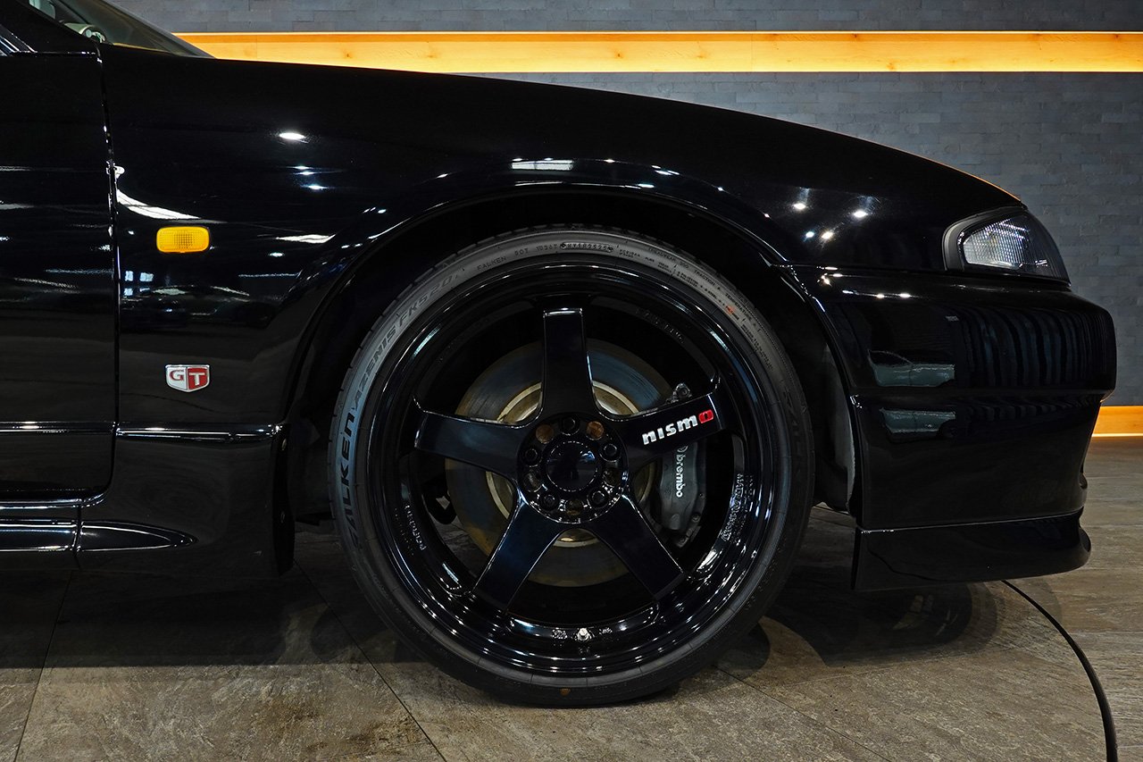 
1995 Nissan Skyline R33 GT-R full									