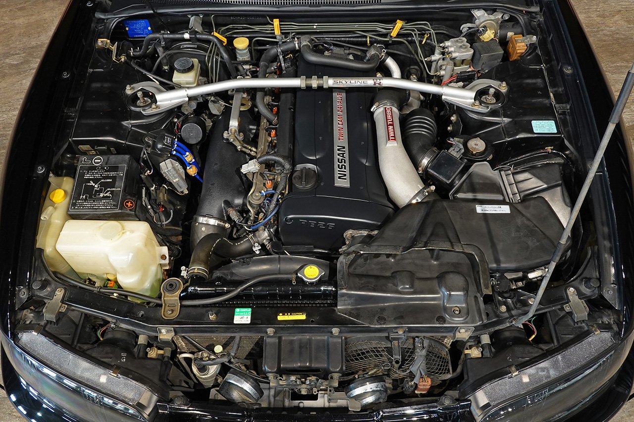 
1995 Nissan Skyline R33 GT-R full									