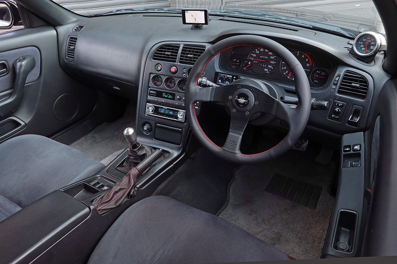 
1995 Nissan Skyline R33 GT-R full									