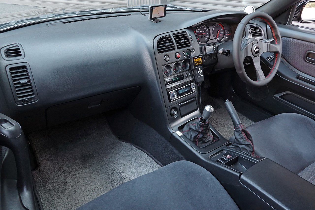 
1995 Nissan Skyline R33 GT-R full									