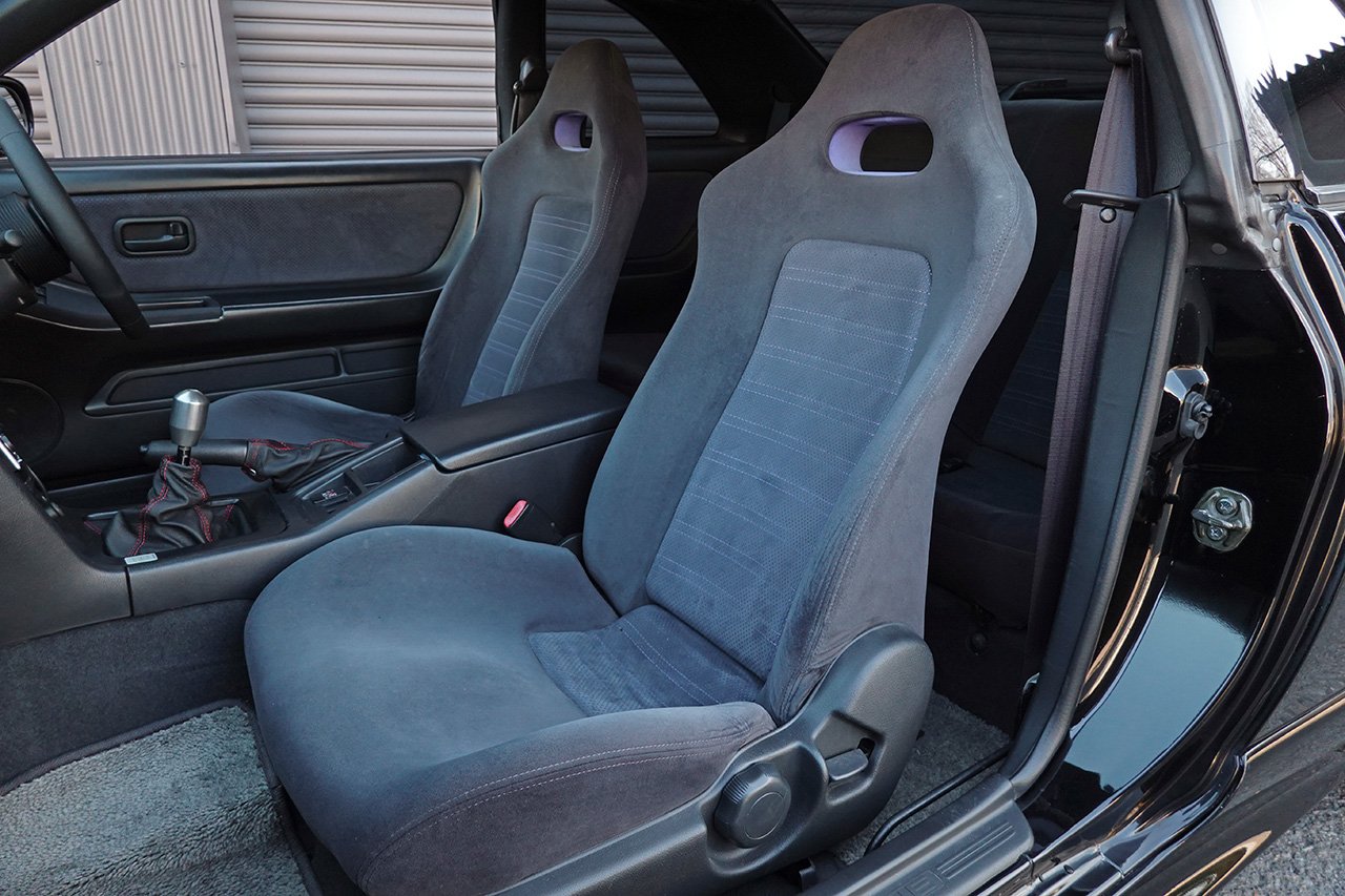 
1995 Nissan Skyline R33 GT-R full									