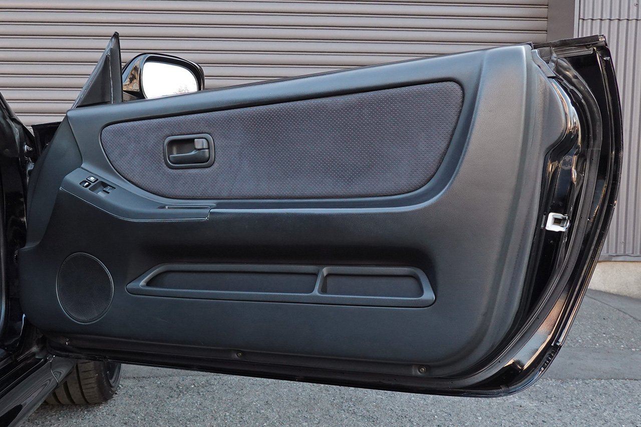 
1995 Nissan Skyline R33 GT-R full									